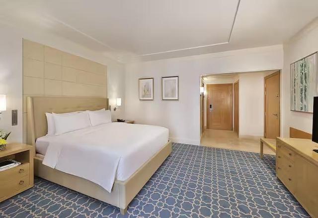 Guest Accessible Double room full double bed queen size bed, handicap accessible